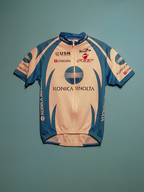 KONICA-MINOLTA-FELT 2005